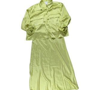 Life Light Green Satin Blouse & Skirt Set Size XL